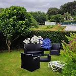 Con Jardin Appartamento